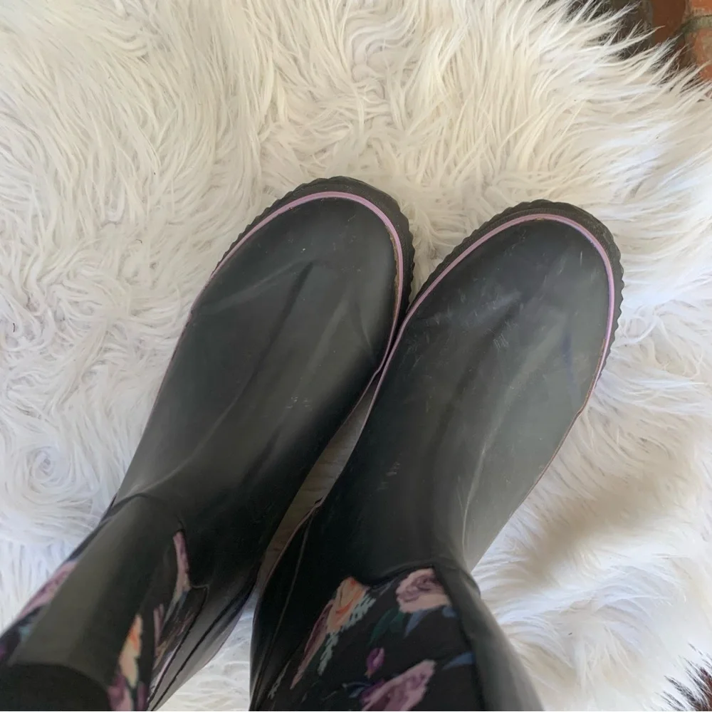 WTW Floral Black Rain Boots Size 10